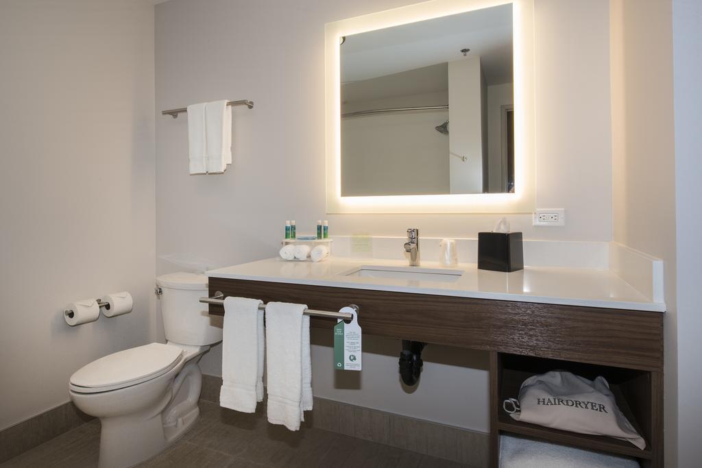 Holiday Inn Express & Suites Victoria-Colwood By Ihg Langford Luaran gambar